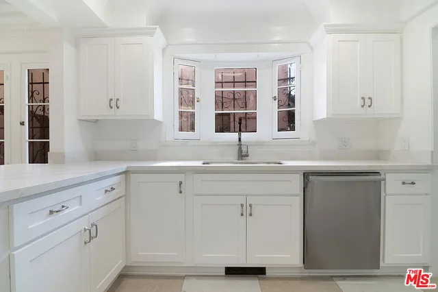 $6,250 | 1040 South Alfred Street, Los Angeles, CA 90035