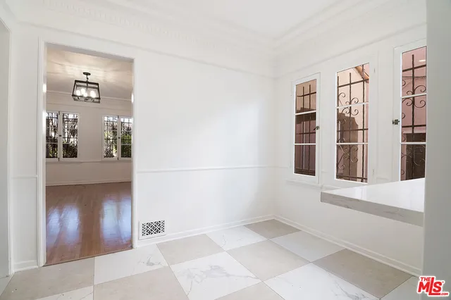 $6,250 | 1040 South Alfred Street, Los Angeles, CA 90035