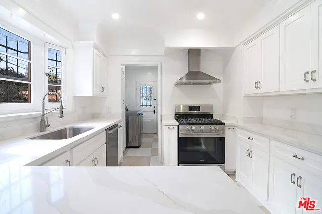 $6,250 | 1040 South Alfred Street, Los Angeles, CA 90035