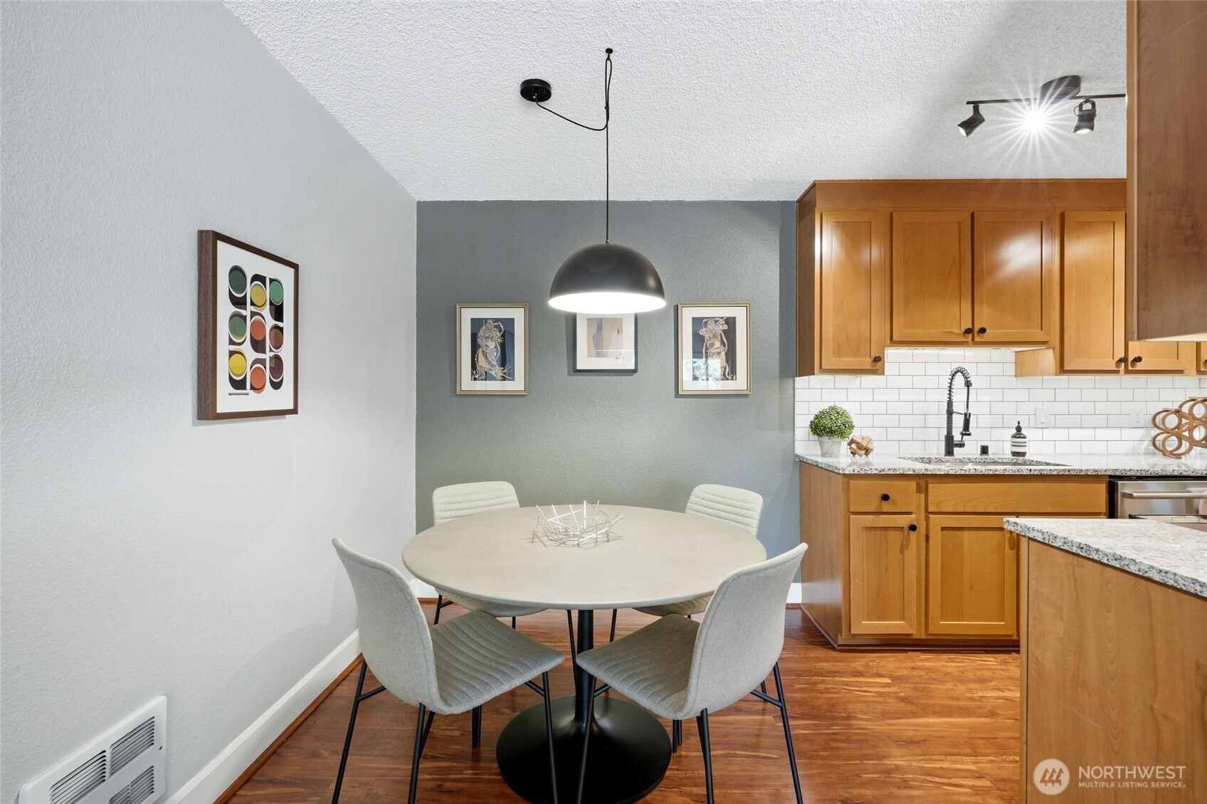 8025 234th Street Southwest, Unit 120 Edmonds, WA 98026 - Photo 5 of 31