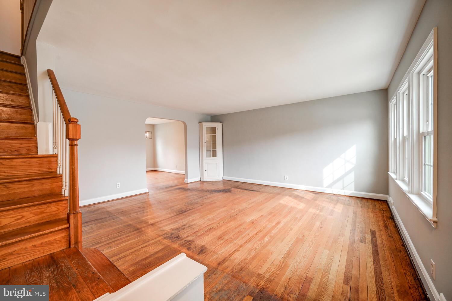 1737 Glen Ridge Road Towson, MD 21286 - Photo 3 of 24 FRESH PAINT THROUGHOUT