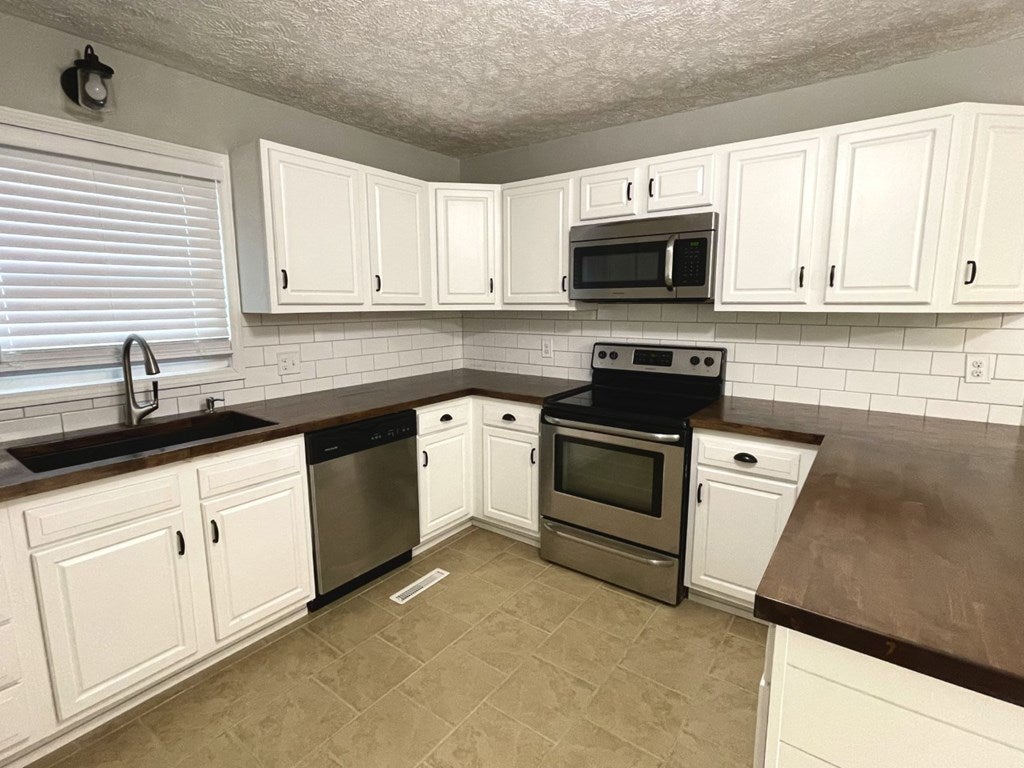 7015 Pounding Mill Branch Road Pounding Mill, VA 24637 - Photo 24 of 39 Gallery Image 24