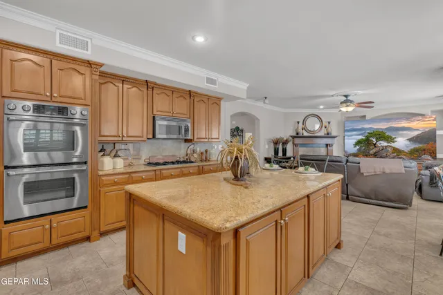 $545,950 | 6324 Franklin View Drive, El Paso, TX 79912