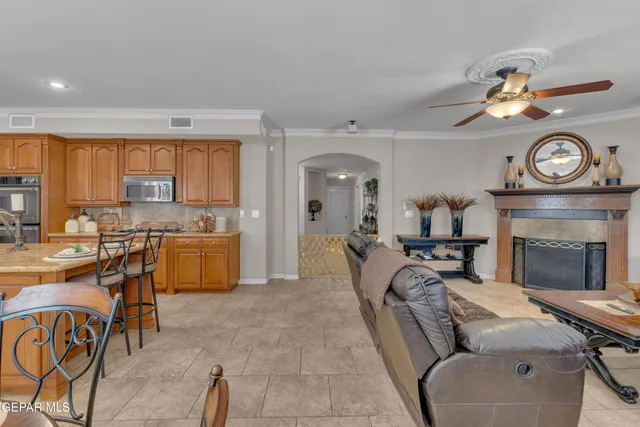 $545,950 | 6324 Franklin View Drive, El Paso, TX 79912