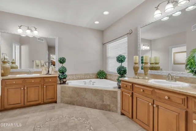 $545,950 | 6324 Franklin View Drive, El Paso, TX 79912