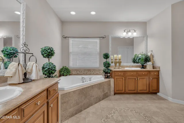 $545,950 | 6324 Franklin View Drive, El Paso, TX 79912