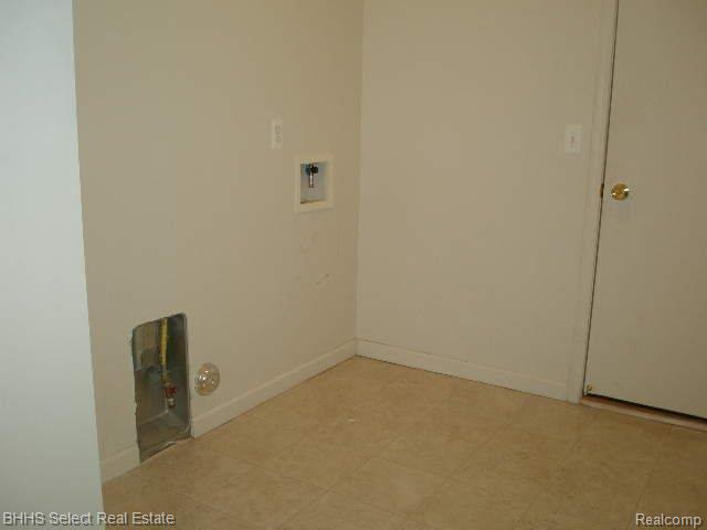 23356 Sunset Road Taylor, MI 48180 - Photo 8 of 14 LAUNDRY