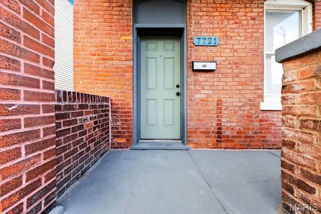 $179,900 | 7721 Michigan Avenue, St. Louis, MO 63111