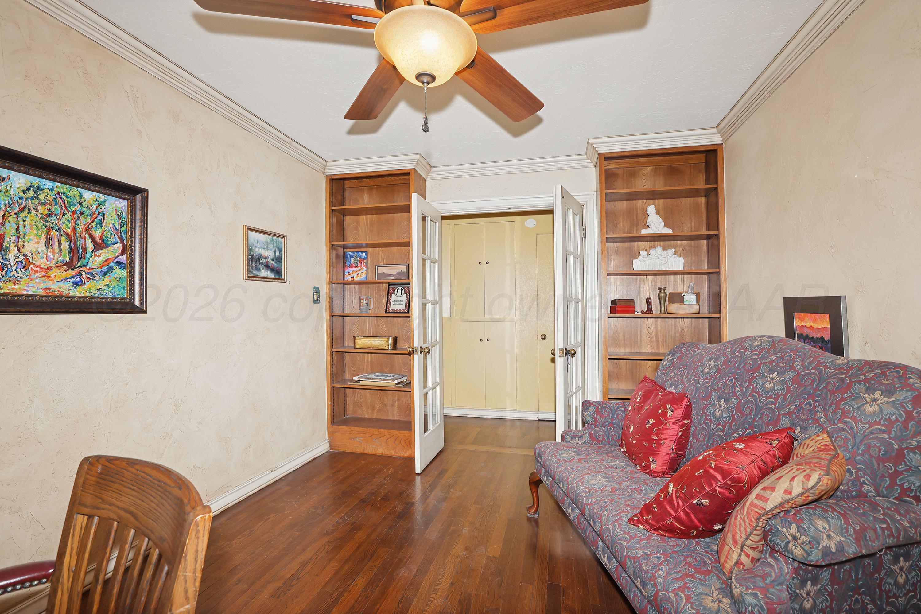 2202 South Travis Street Amarillo, TX 79109 - Photo 19 of 32 24-2nd Bedroom