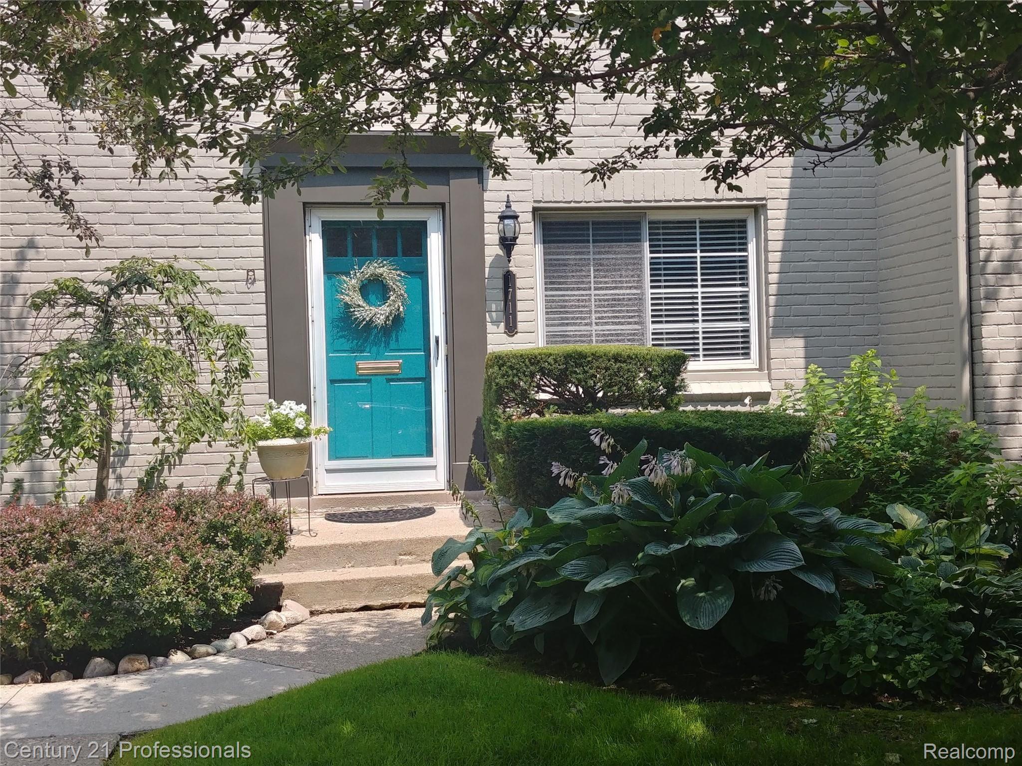 1711 Graefield Road Birmingham, MI 48009 - Photo 1 of 22 1711 Graefield Road-Front Door