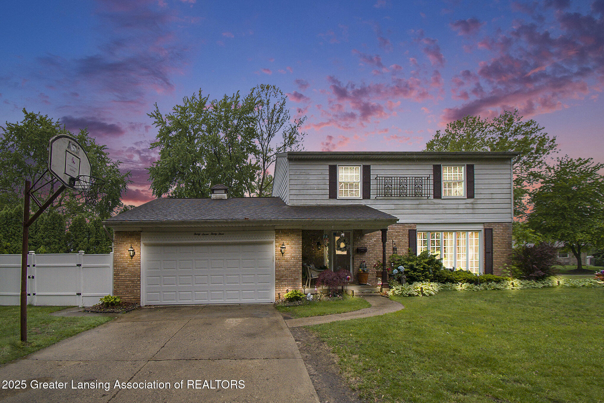 3733 Colchester Road Lansing, MI 48906 - Photo 2 of 39 002__ndp7694-_206