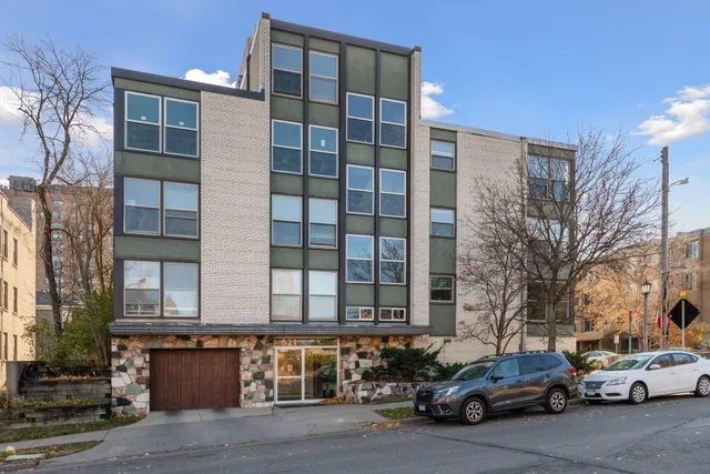 $250,000 | 821 Douglas Avenue, Unit 304, Minneapolis, MN 55403