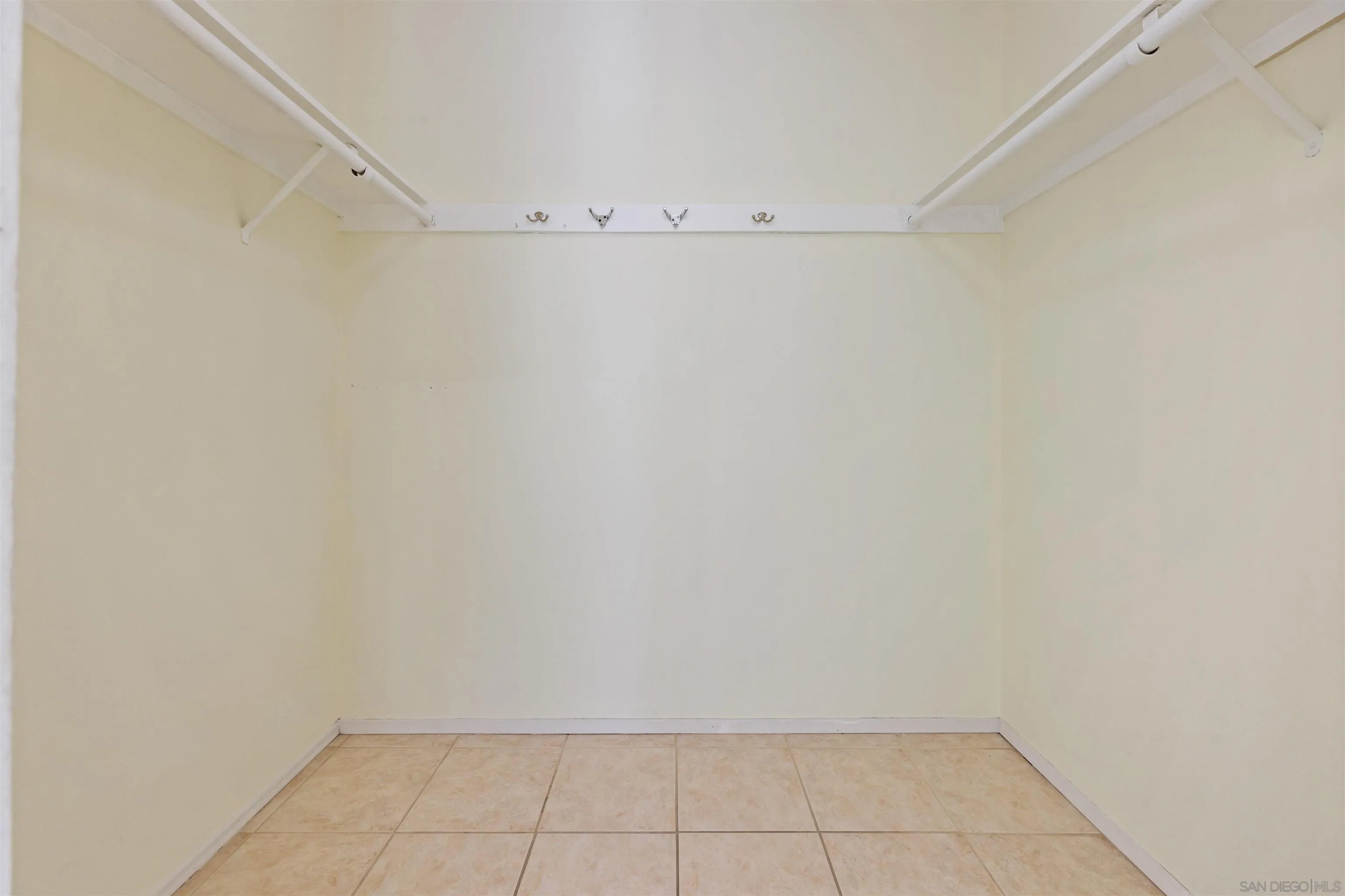 1652 Summertime Drive El Cajon, CA 92021 - Photo 8 of 23 a view of an empty room