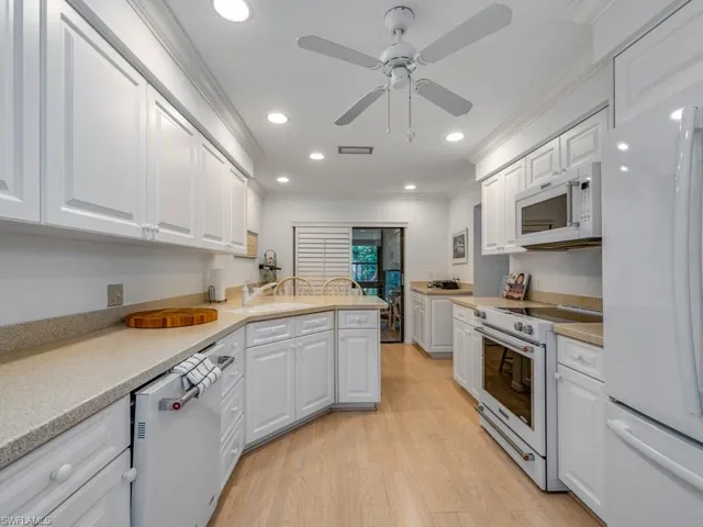 $7,500 | 825 Reef Point Circle, Naples, FL 34108