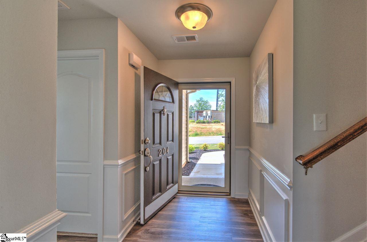 204 Talisker Way Greenville, SC 29607 - Photo 4 of 35 Gallery Image 4