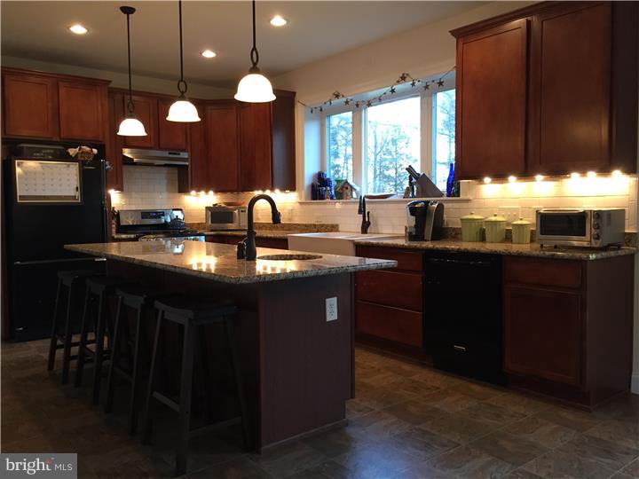 380 High Hill Road Woolwich Township, NJ 08085 - Photo 7 of 25 Kitchen