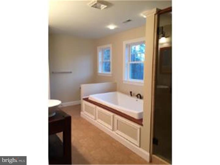 380 High Hill Road Woolwich Township, NJ 08085 - Photo 10 of 25 Master Bathroom