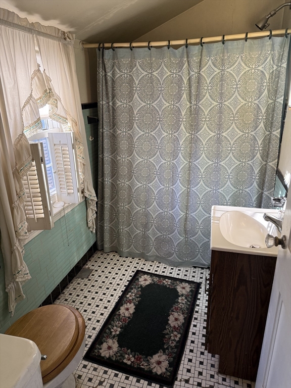 8 Manor Road Auburn, MA 01501 - Photo 16 of 21 Gallery Image 16