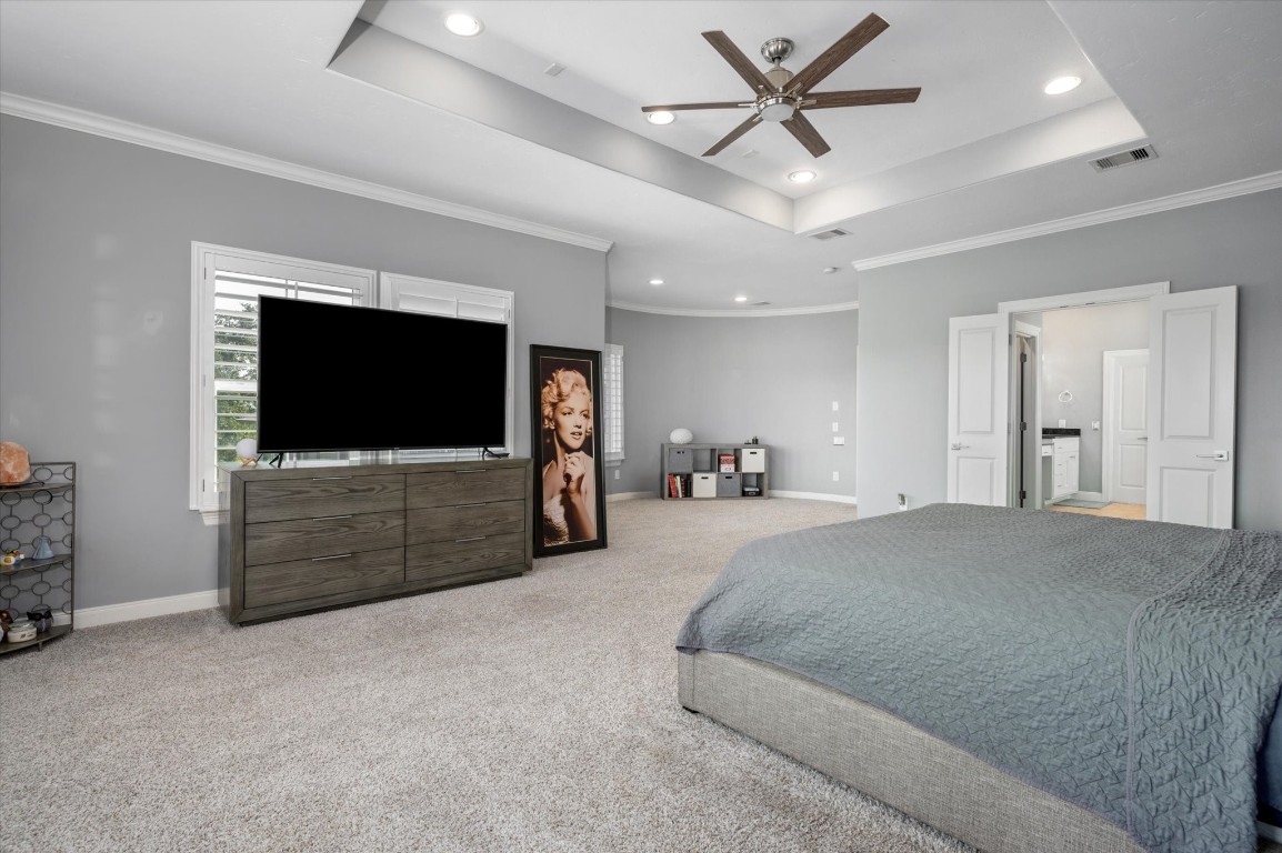 211 Valmar Street Kemah, TX 77565 - Photo 49 of 50 a living room with furniture and a flat screen tv