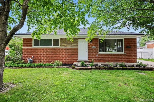 $264,900 | 35812 Little Mack Avenue, Clinton Township, MI 48035