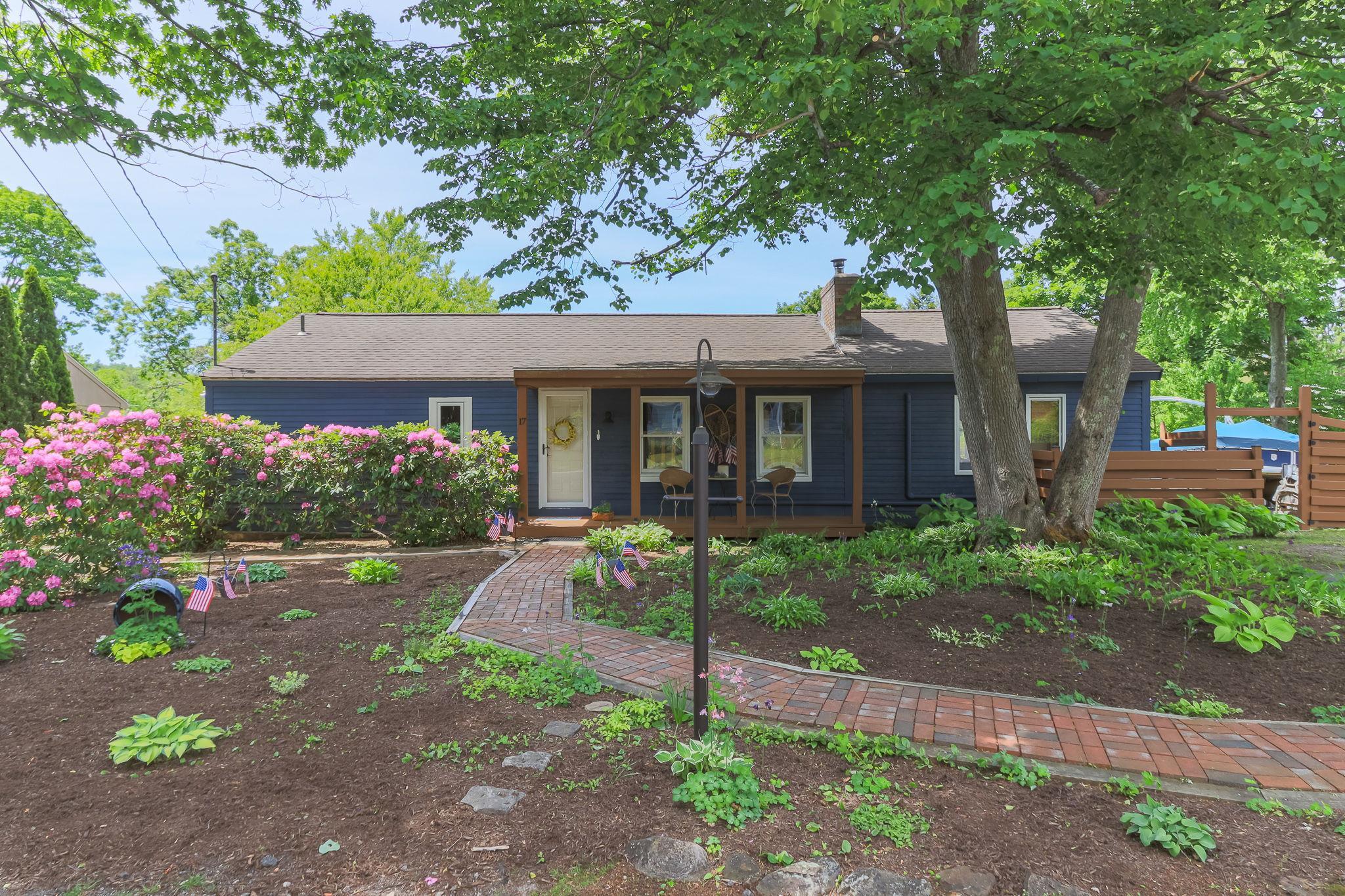 17 Island Pond Road Hampstead, NH 03841 - Photo 1 of 50