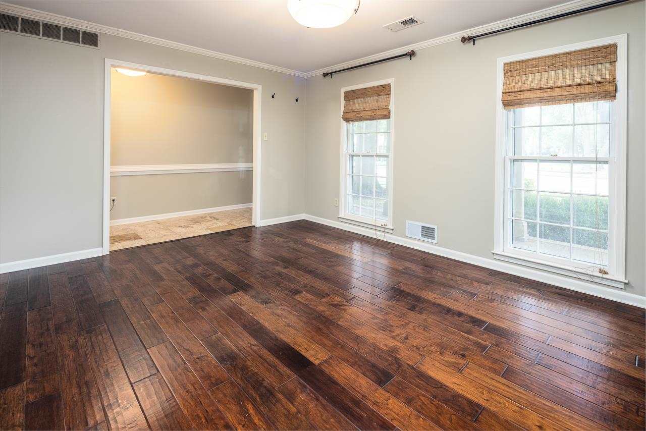 1987 Corbin Road Germantown, TN 38139 - Photo 3 of 25 Gallery Image 3