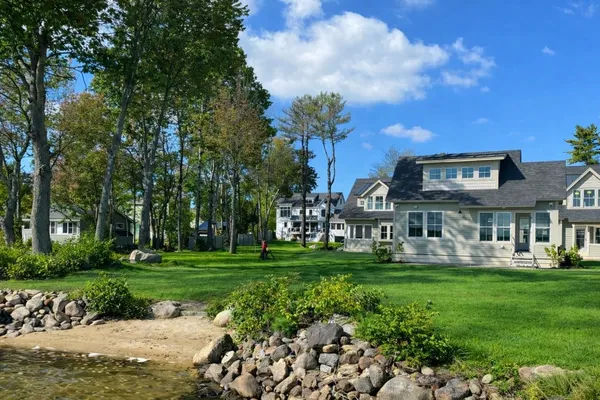 $1,100,000 | 14 Lake Shore Drive, Unit G, Moultonborough, NH 03254