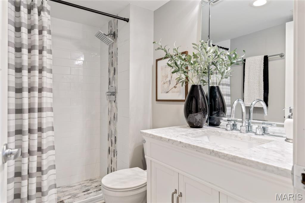 13515 Coliseum Drive, Unit E Chesterfield, MO 63017 - Photo 12 of 17