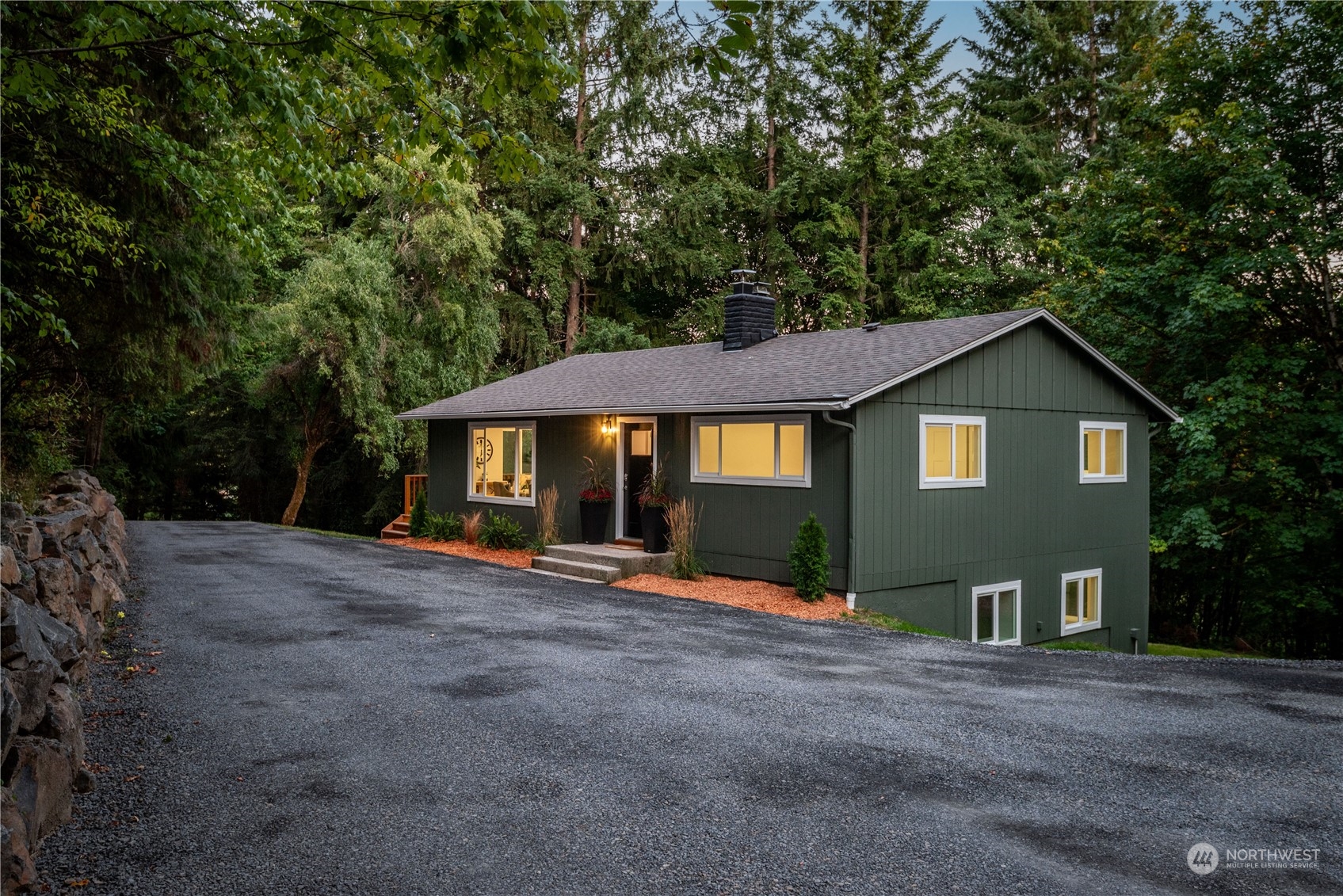 129 Lone Oak Road Longview, WA 98632 - Photo 2 of 24 Gallery Image 2