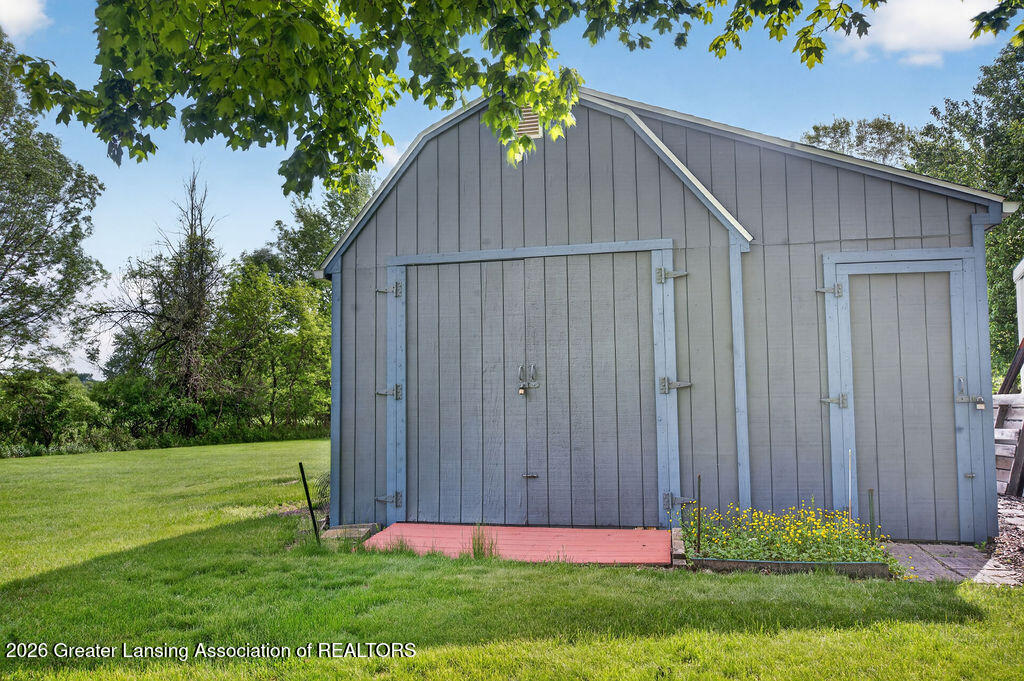 582 Baldwin Road Mason, MI 48854 - Photo 9 of 44 20260520-14