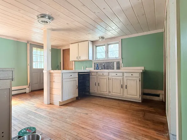 $287,500 | 222 North Main Street, Newport, NH 03773