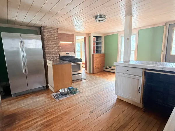 $287,500 | 222 North Main Street, Newport, NH 03773