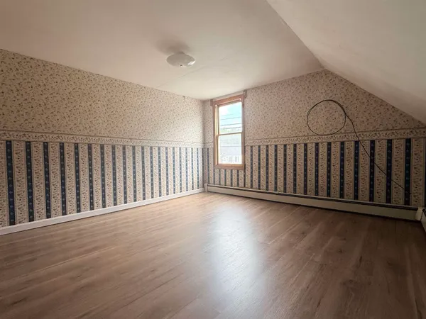 $287,500 | 222 North Main Street, Newport, NH 03773