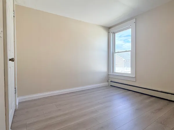 $287,500 | 222 North Main Street, Newport, NH 03773