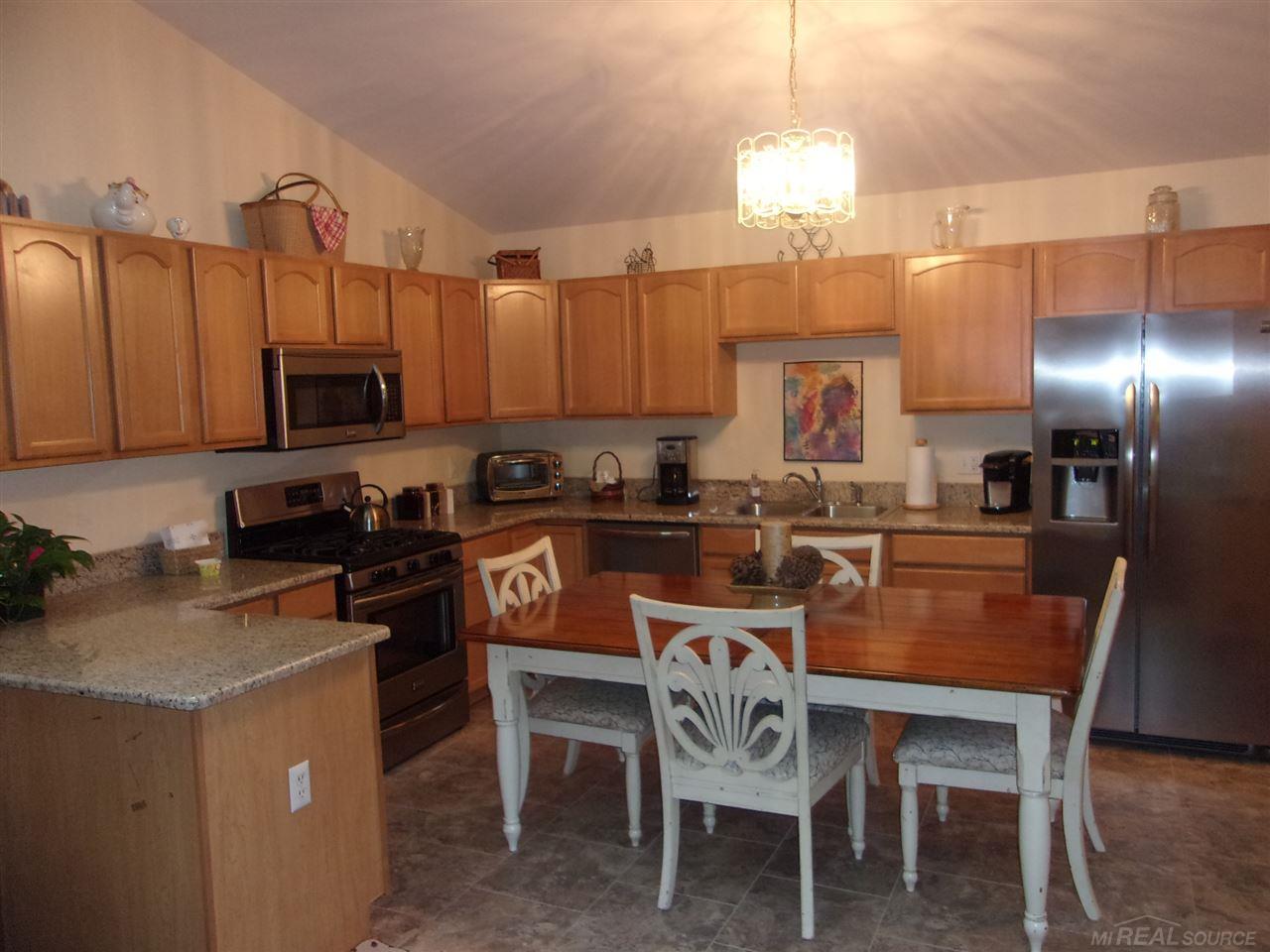 9662 Nook Road, Unit 12 Algonac, MI 48001 - Photo 13 of 30 31298852-12.JPG
