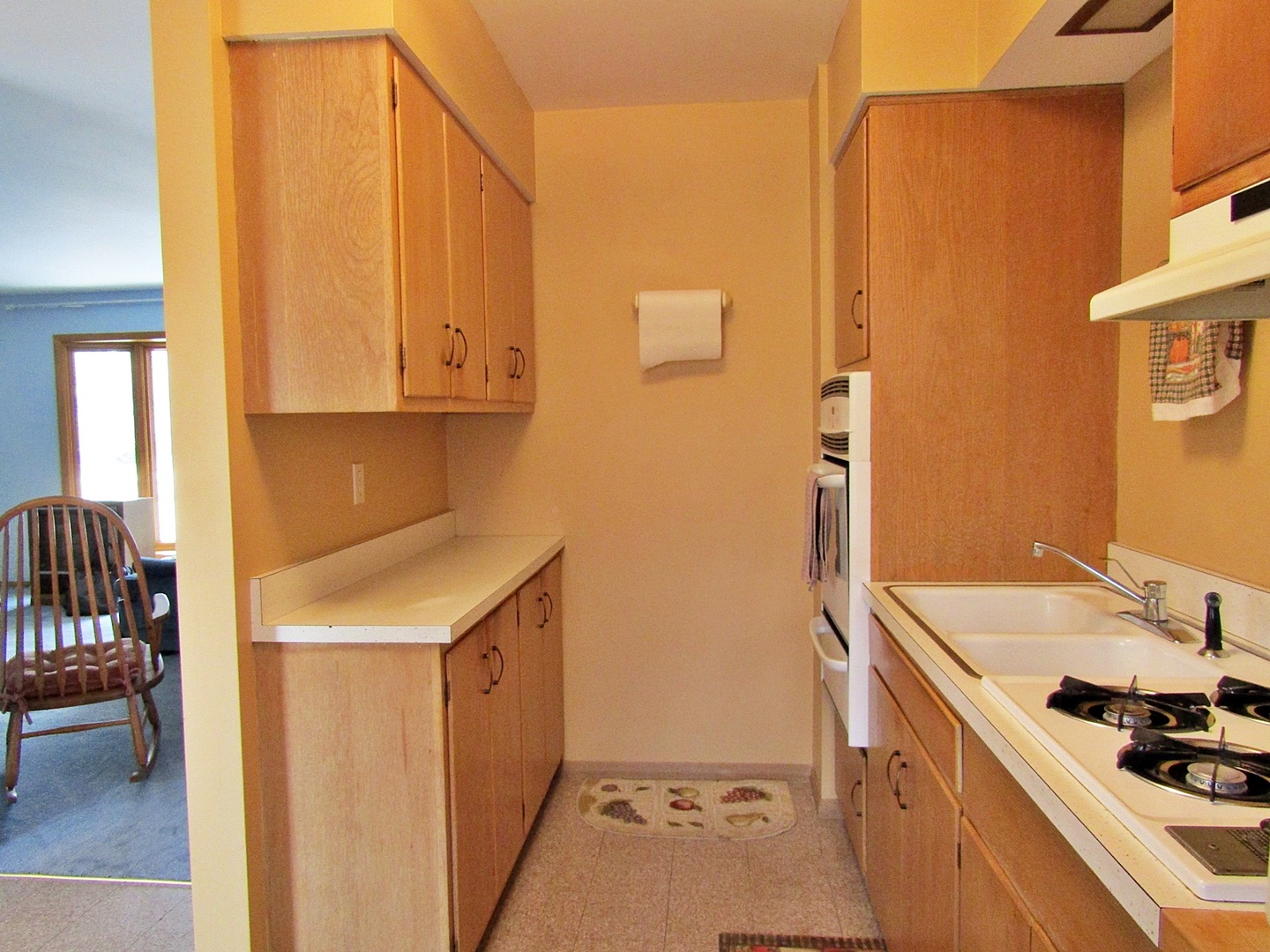 1408 Dunstan Road Geneva, IL 60134 - Photo 11 of 21 a utility room with a sink a washer and dryer