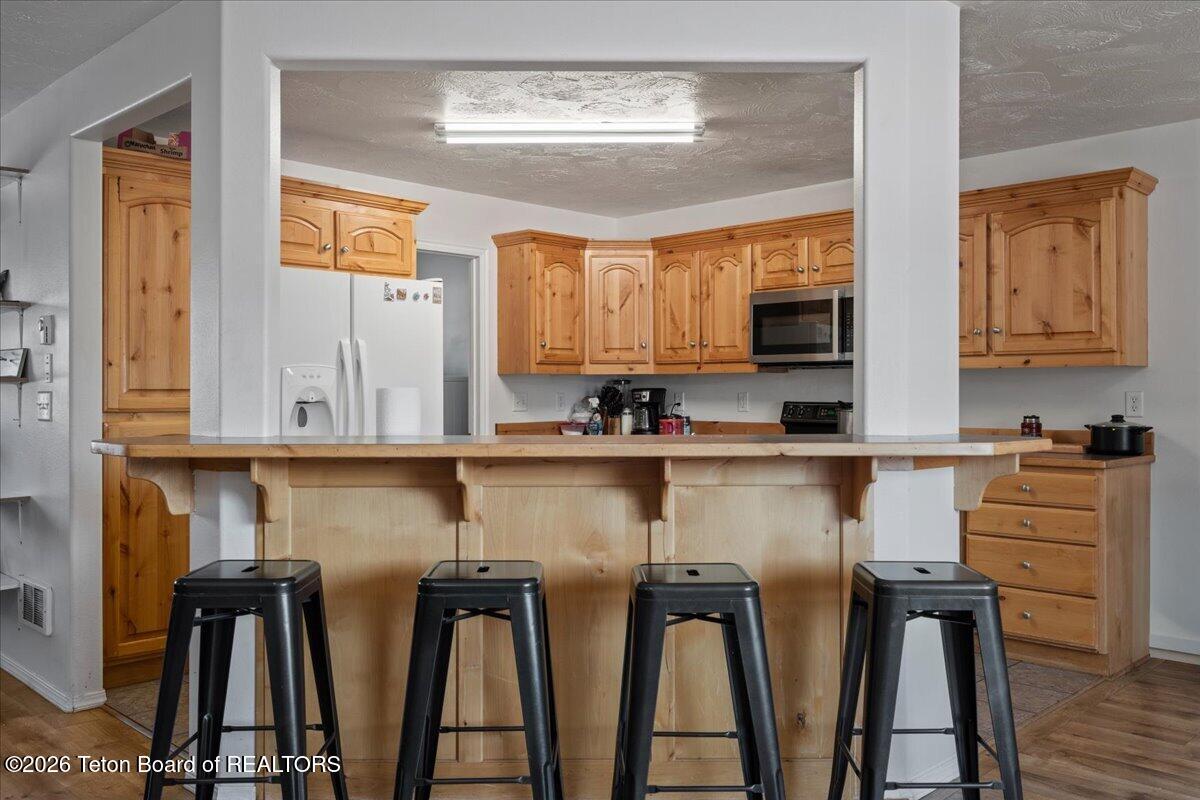 30 Cedron Road, Unit 7 Victor, ID 83455 - Photo 7 of 33 Bar and Dining
