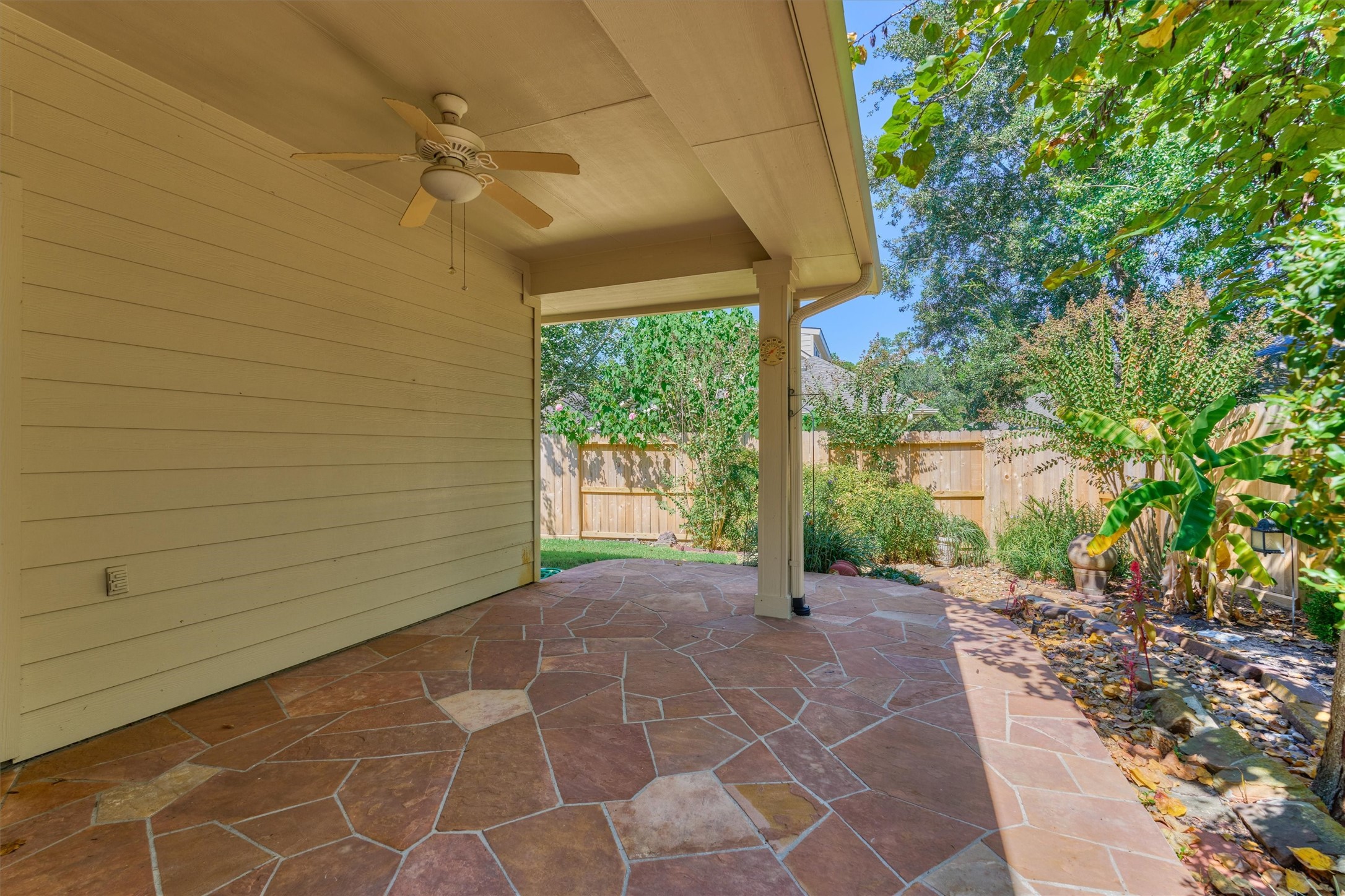 175 West Lilac Ridge Place The Woodlands, TX 77384 - Photo 28 of 31 a view of a backyard
