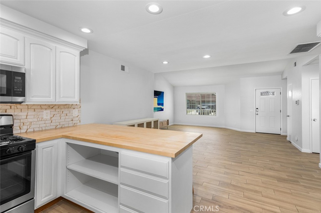 6274 Goldenrod Lane Riverside, CA 92504 - Photo 14 of 49