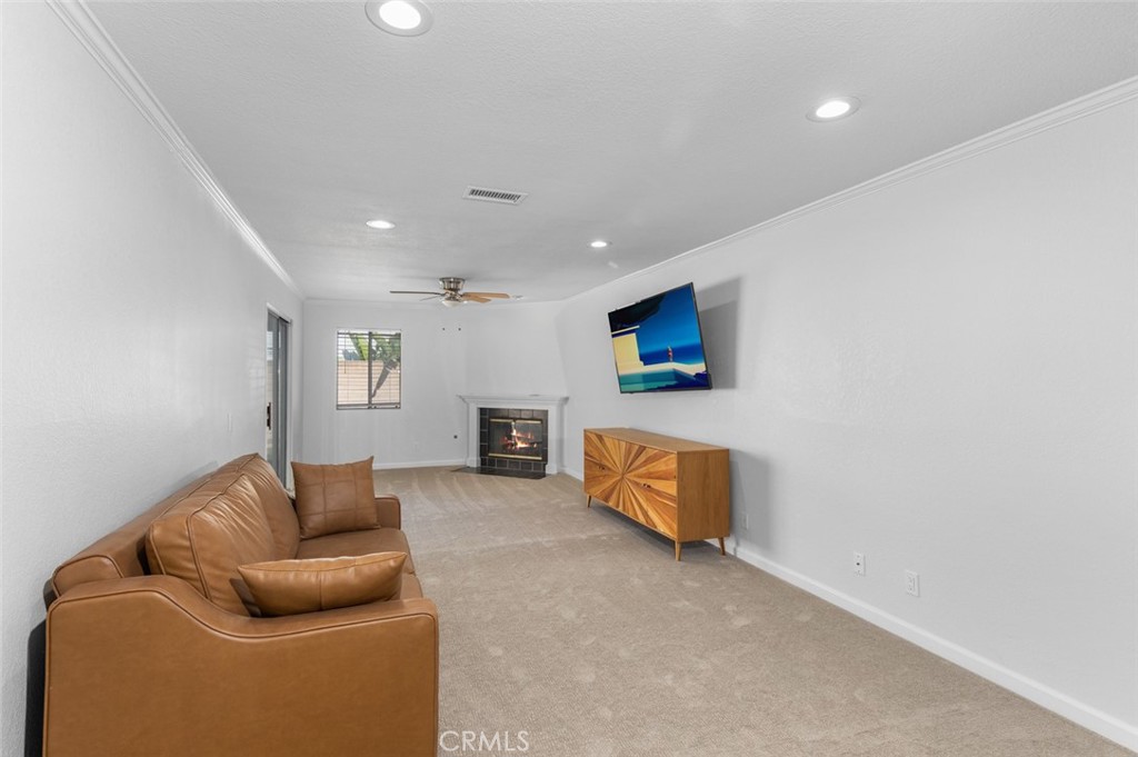 6274 Goldenrod Lane Riverside, CA 92504 - Photo 15 of 49