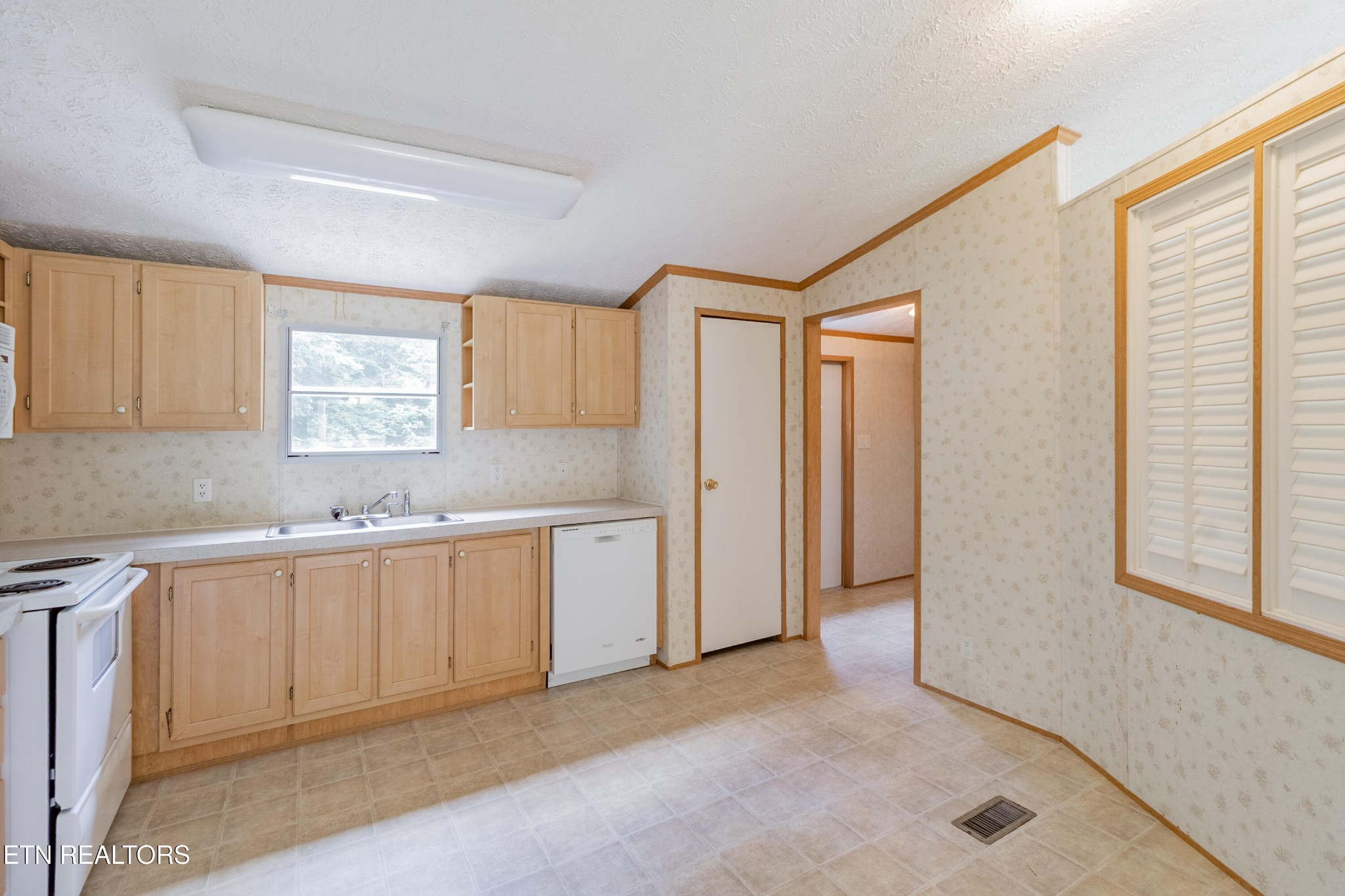 159 Cutters Lane Clinton, TN 37716 - Photo 14 of 34 Gallery Image 14