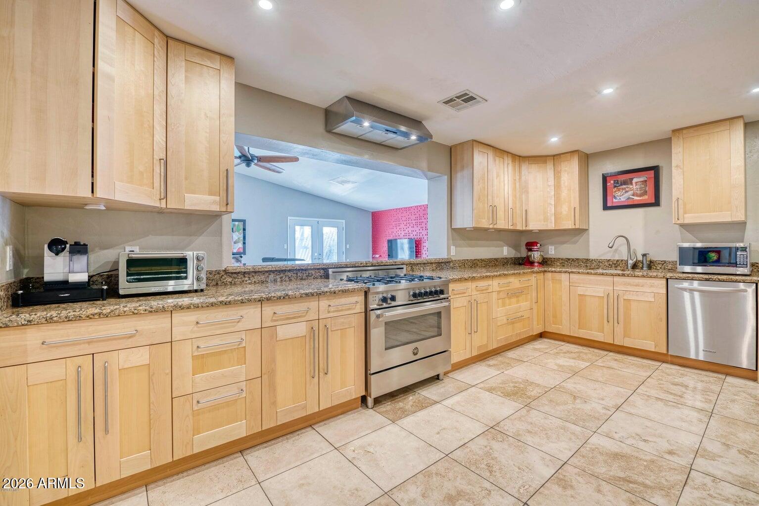 3415 East Camelback Road Phoenix, AZ 85018 - Photo 3 of 25 Kitchen