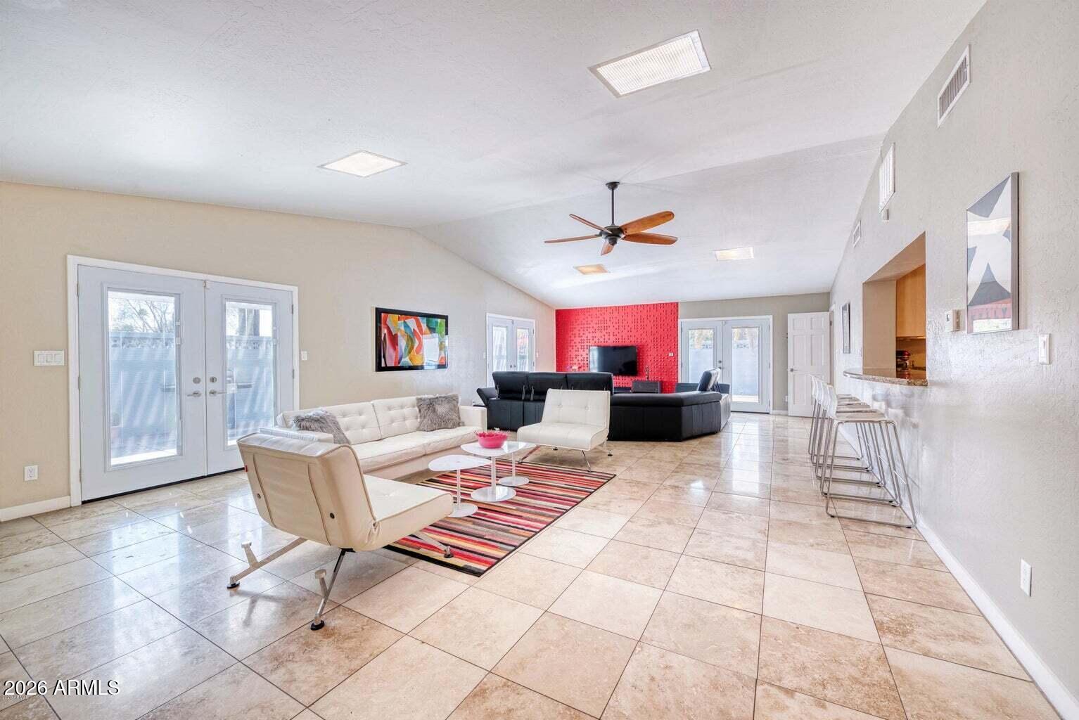 3415 East Camelback Road Phoenix, AZ 85018 - Photo 6 of 25 Light, Bright Great Room