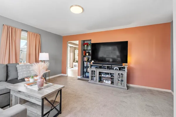 $379,000 | 5 Middle Street, Nashua, NH 03060