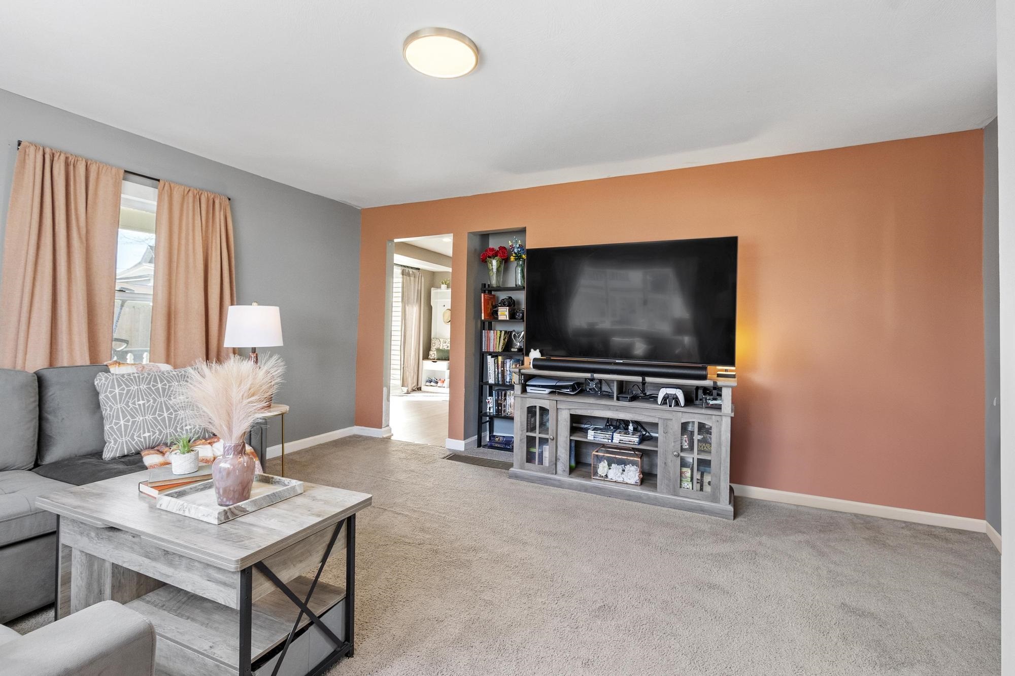 5 Middle Street Nashua, NH 03060 - Photo 18 of 42