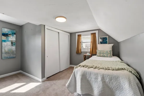 $379,000 | 5 Middle Street, Nashua, NH 03060
