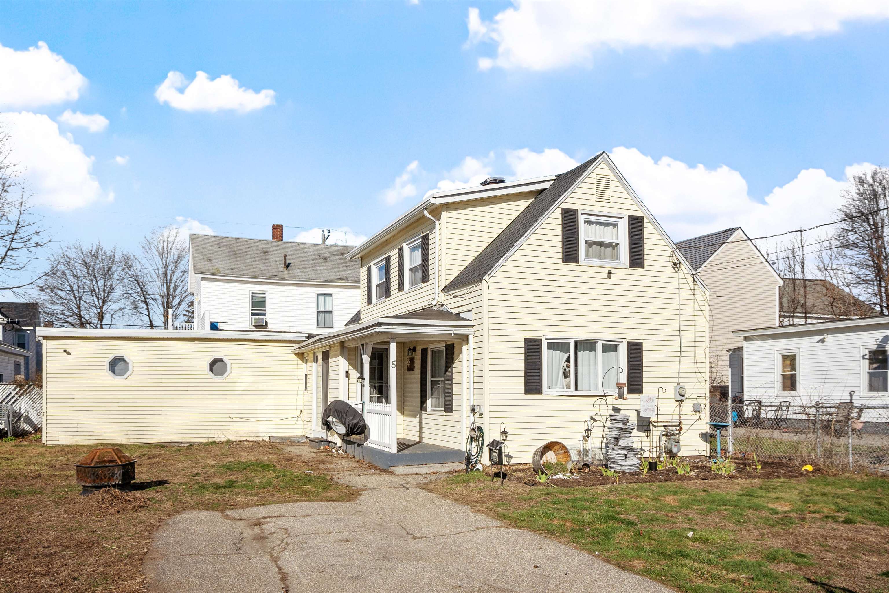 5 Middle Street Nashua, NH 03060 - Photo 3 of 42