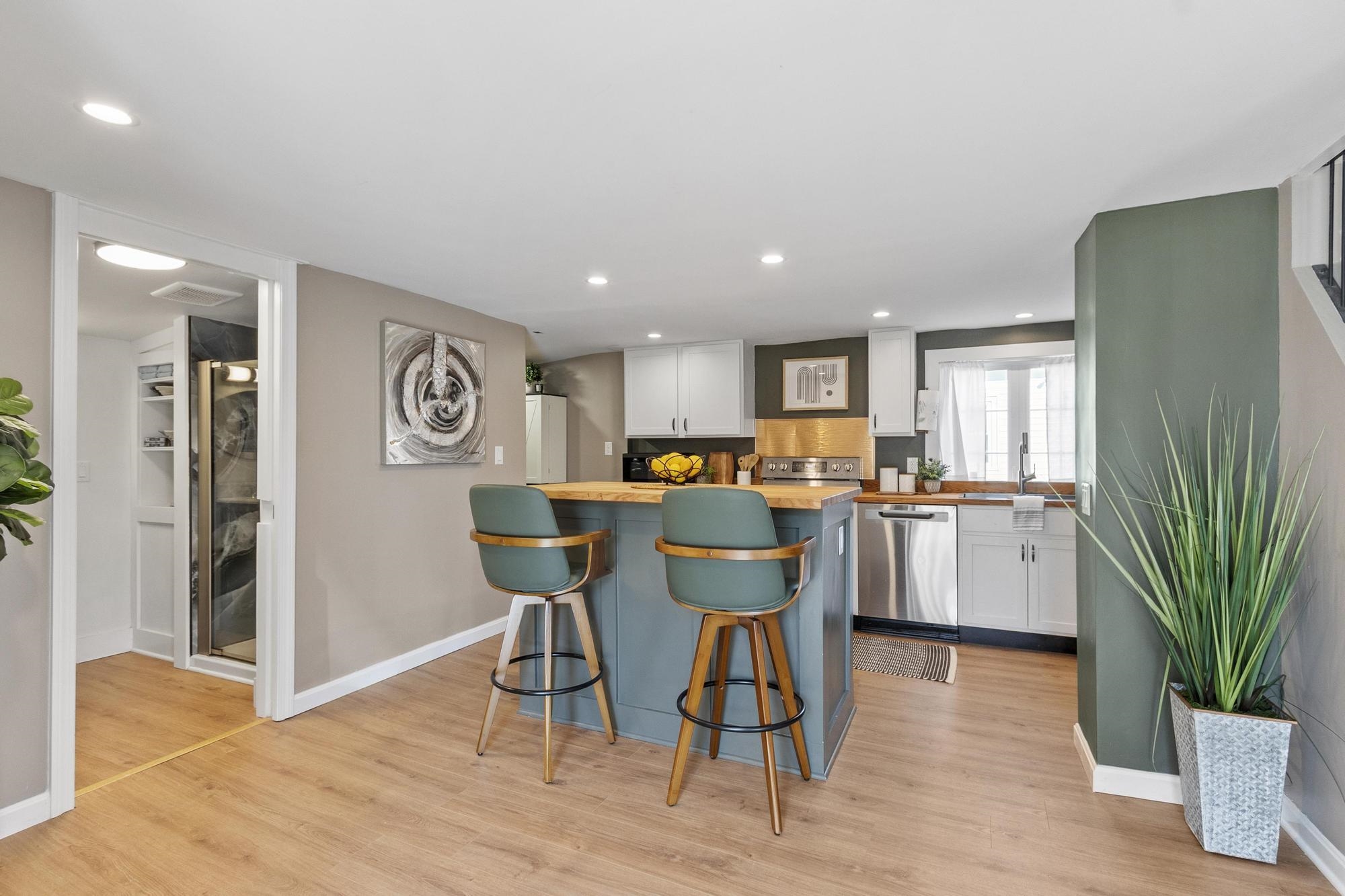 5 Middle Street Nashua, NH 03060 - Photo 4 of 42