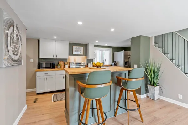 $379,000 | 5 Middle Street, Nashua, NH 03060