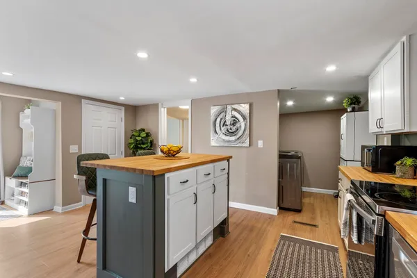 $379,000 | 5 Middle Street, Nashua, NH 03060